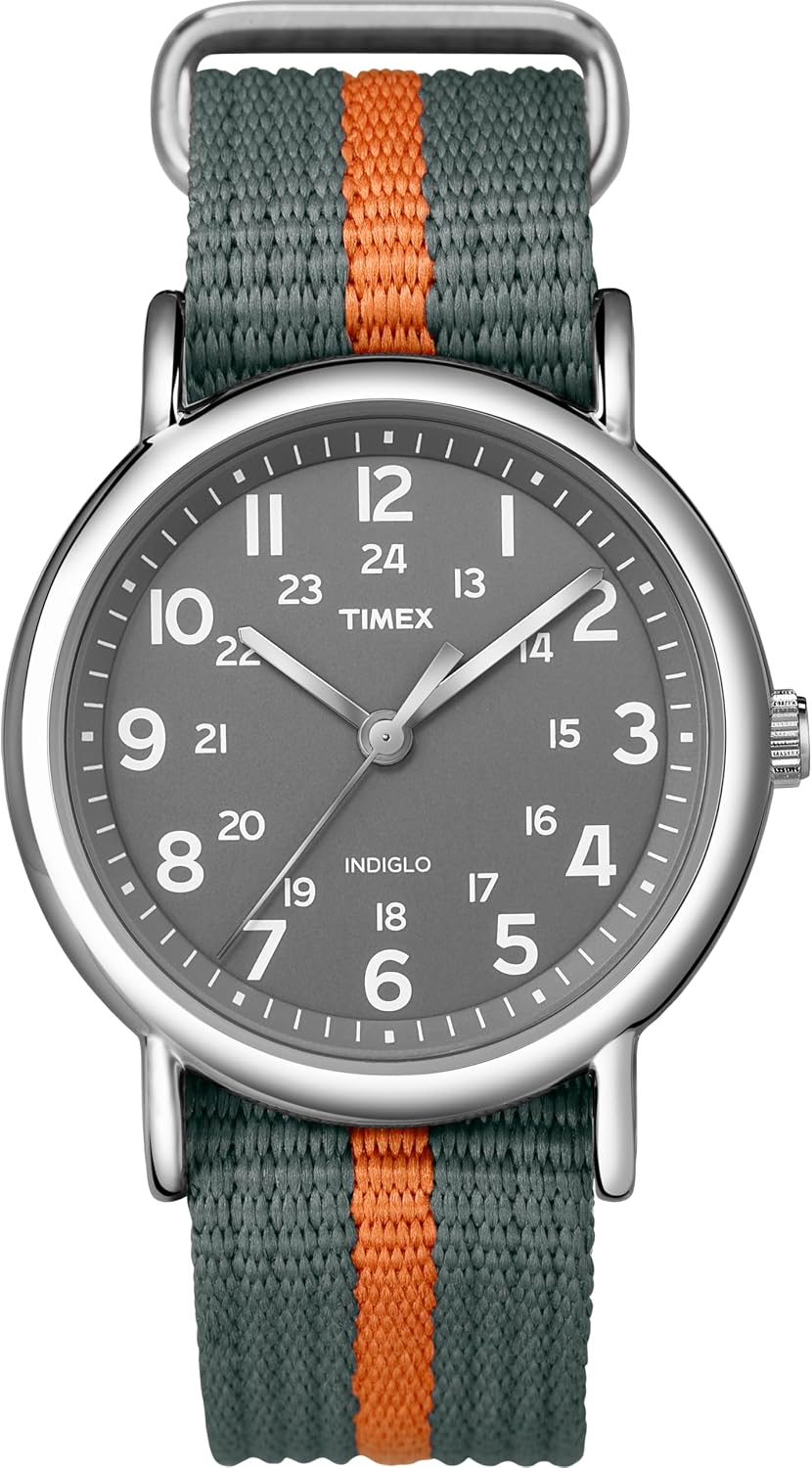 Timex Weekender 38 毫米中性模擬手錶 | | Timex Weekender INDIGLO 背光 |可調節耐用尼龍織物滑帶 | 24小時制