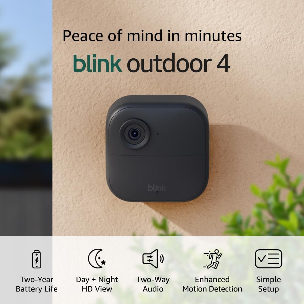 Blink Outdoor 4 – 無線智慧安全攝像頭，兩年電池壽命，1080p 高清日間和紅外線夜間即時取景，雙向通話。包含同步模組核心 – 3 個相機系統